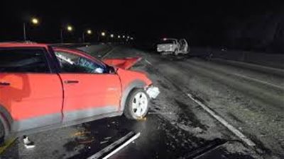 مصرع وإصابة 10 أشخاص في حادث تصادم سيارتين بالسويس