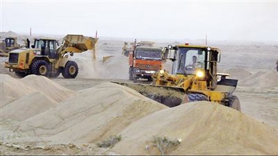 «الاستثمار العقاري»: إسناد حفر «القناة الجديدة» بالأمر المباشر «طبيعي»