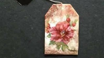 بالصور.. فتاة تحول أكياس الشاي إلى لوحات فنية مذهلة