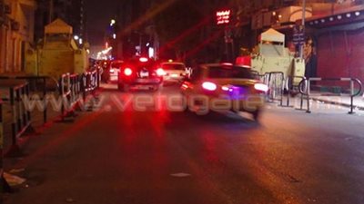 بالصور.. مدرعتان وسيارات «فض الشغب» تؤمن «طلعت حرب»