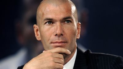 دعوي قضائية ضد «زيدان» لتدريبه «شباب الريـال» دون «شهادة فنية»