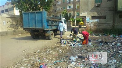 بالصور.. استمرار حملات النظافة بشوارع مركز فاقوس في الشرقية