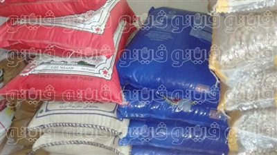 ضبط صاحب شركة لبيع مواد غذائية مجهولة المصدر فى المرج (صور)