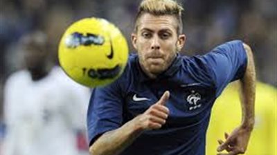 مينيز في طريقه لمغادرة باريس سان جيرمان في يناير