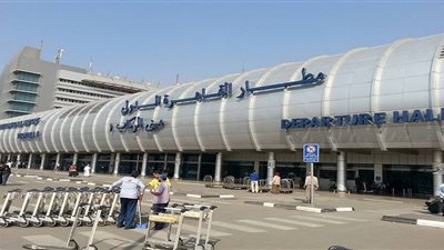 إغلاق المجال الجوي بمطار القاهرة 20 دقيقة بسبب العروض الجوية
