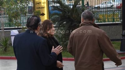 بدء عزاء الفنان حسن عفيفي بحضور زوجته | صور