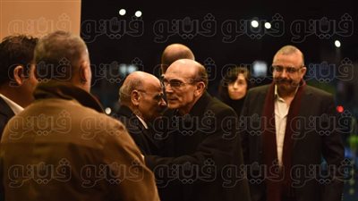 انهيار زوجة حسن عفيفي أثناء تلقيها العزاء | فيديو