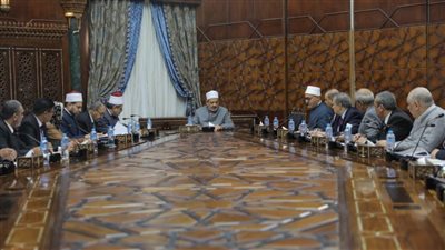 الإمام الأكبر: الاهتمام بالطلاب الوافدين هو جوهر رسالة الأزهر