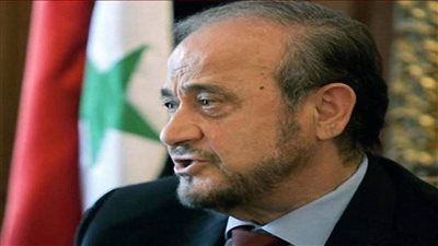 بعد ساعات من محاكمته.. نقل رفعت الأسد إلى العناية المركزة في فرنسا