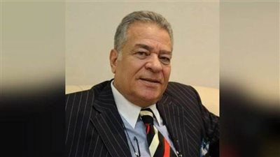 فى ختام دورته الـ12 .. ملتقى الأقصر للتصوير يكرم أحمد نـوار