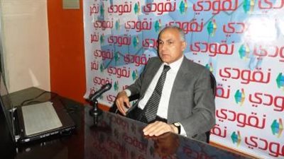 خبير اقتصادى: سياسة الإخوان وراء تعطيل منح الاتحاد الأوروبى