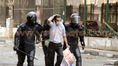 قوات الشرطة تلقى القبض على إخوانى بعين شمس