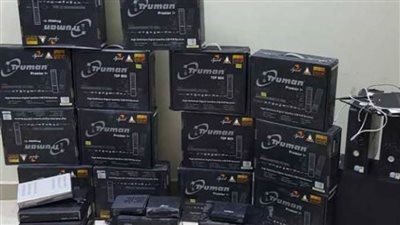 مصادرة 300 جهاز ريسيفر مجهز لفك شفرات القنوات الفضائية بالمطرية