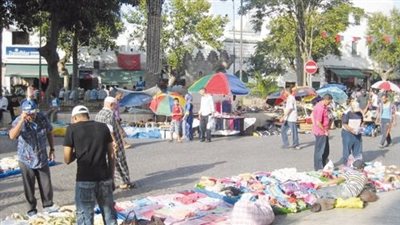 القاهرة في أسبوع.. نقل الباعة الجائلين إلى «الترجمان».. وإجراءات لتطوير منطقة وسط البلد.. «السعيد» يشكل لجنة لتخفيف الإضاءة بالشوارع.. وبروتوكول مع سامسونج لإنشاء 