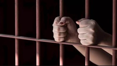 سيدة تستأجر رضيعة للتسول بها: 