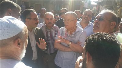 محافظ المنيا يوجه بصرف إعانات للمتضررين من انهيار منازل مغاغة (صور)