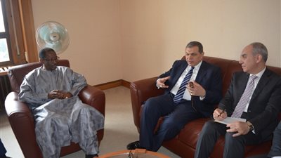 «سعفان» يطلب من «أومارو» تفعيل تدريب طلاب المدارس على قواعد السلامة (صور)