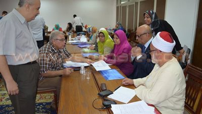 «السكان» تناقش قضية الزواج المبكر بالجيزة