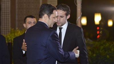 علاء مبارك وأمير كرارة يصلون عزاء نجل محمد فضل بأكتوبر (فيديو)