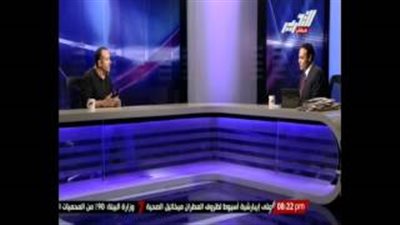 بالفيديو.. «هشام عباس» يهدي «العرق والدم» للعاملين بـ«القناة الجديدة»