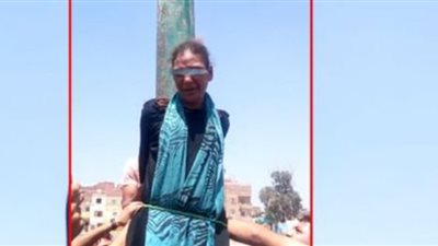 «الشراقوة تخصص تعليق حرامية».. ربط لص في عمود إنارة وتجريده من ملابسه بعد ضبطه متلبسا في كفر صقر..  توثيق سيدة وتلقينها علقة موت بتهمة خطف الأطفال في بلبيس