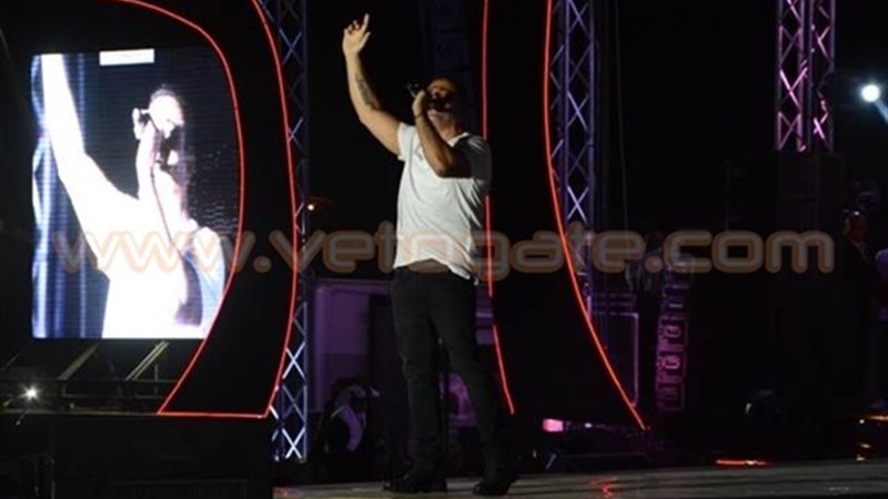 المطرب عمرو دياب