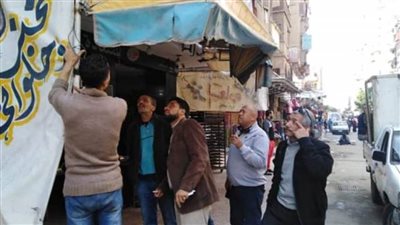 حملة مكبرة لإزالة الأجزاء الخطر بالعقارات القديمة في الإسكندرية