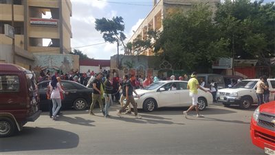 تأخر فتح لجان الثانوية العامة بمدرسة عباس العقاد في الإسكندرية