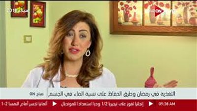 خبيرة تغذية تكشف طرق الحفاظ على نسبة الماء في الجسم خلال الصيام
