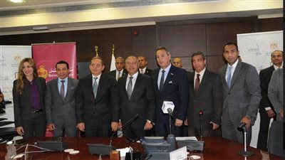1.8 مليار جنيه من بنكي الأهلي ومصر لتطوير الطريق الدائري حول القاهرة الكبرى