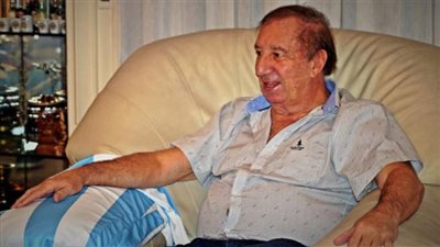 نقل مدرب الأرجنتين في مونديال 1986 إلى المستشفى