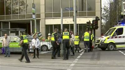 سائق أوبر يصيب العشرات في حادث تصادم بأستراليا (فيديو وصور)