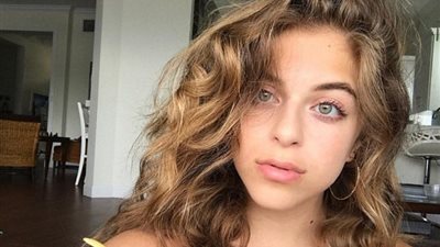 بالفيديو والصور.. مراهقة تجذب 20 مليون متابع عبر إنستجرام