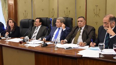 «قوى عاملة النواب» توافق على منح علاوتين للموظفين