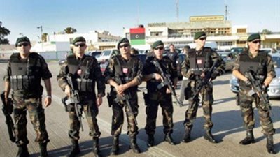 ضبط ثلاثة متهمين في اغتيال مقدم سابق بالأمن الداخلي ببنغازي