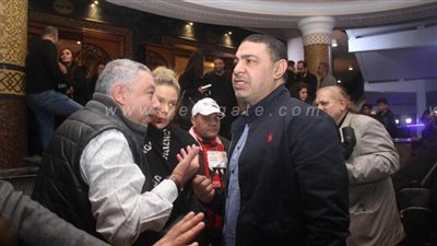 هشام سليمان ولقاء سويدان يشاركان في عزاء ياسر زايد | صور