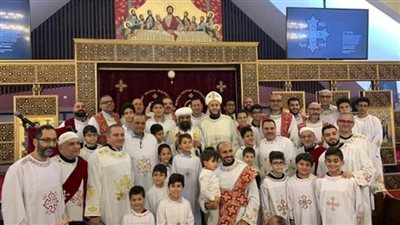 الأنبا بولس يمنح رتبة القمصية لكاهن كنيسة مارمرقس بمونتريال