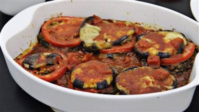 أسهل طريقة لعمل المسقعة باللحمة المفرومة