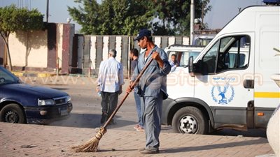 بالصور.. إزالة آثار انفجار شبرا الخيمة