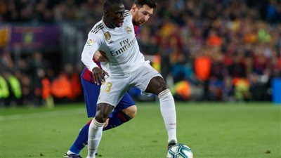 التعادل السلبي يحسم الكلاسيكو بين برشلونة وريال مدريد