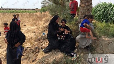 بالفيديو.. المتهمون بقتل مزارع بالإسماعيلية يمثلون الجريمة أمام النيابة