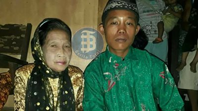 بالفيديو.. جدة إندونيسية تتزوج مراهقا عمره 16 عاما