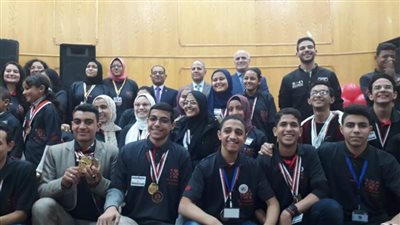 ٣٣ مشروعا بحثيا يمثلون طلاب المرحلة الثانوية بالفيوم في 