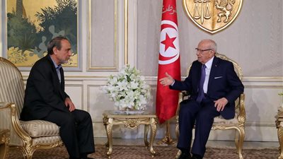 بالصور.. السبسي يبحث مع السويحلي آخر التطورات في ليبيا