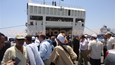 25 ألفا و329 سائحا يسافرون عبر ميناء نويبع