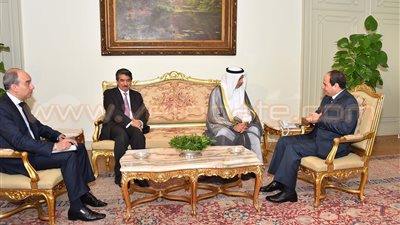 تفاصيل لقاء «السيسي» بالمستشار الاقتصادي للديوان الأميري الكويتي.. «الرئيس» يشيد بمواقف الكويت المساندة لمصر.. يرحب بالاستثمارات العربية في «قناة السويس».. ويبحث إنشاء قو