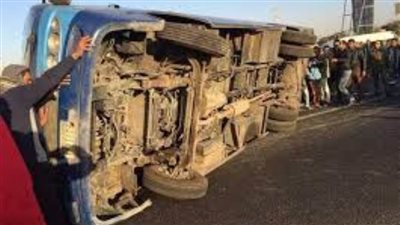 إصابة 6 أشخاص بحادث انقلاب ميني باص في المقطم