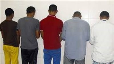 ضبط 3 بلطجية سرقوا مواطنا بالإكراه داخل منزله بالبساتين