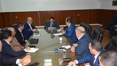 وزير الرياضة يلتقى اللجنة المنظمة لبطولة العالم لكرة اليد 2021 | صور