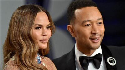 كريسي تيجان غاضبة من زوجها جون ليجند بسبب تصرفاته المفاجئة